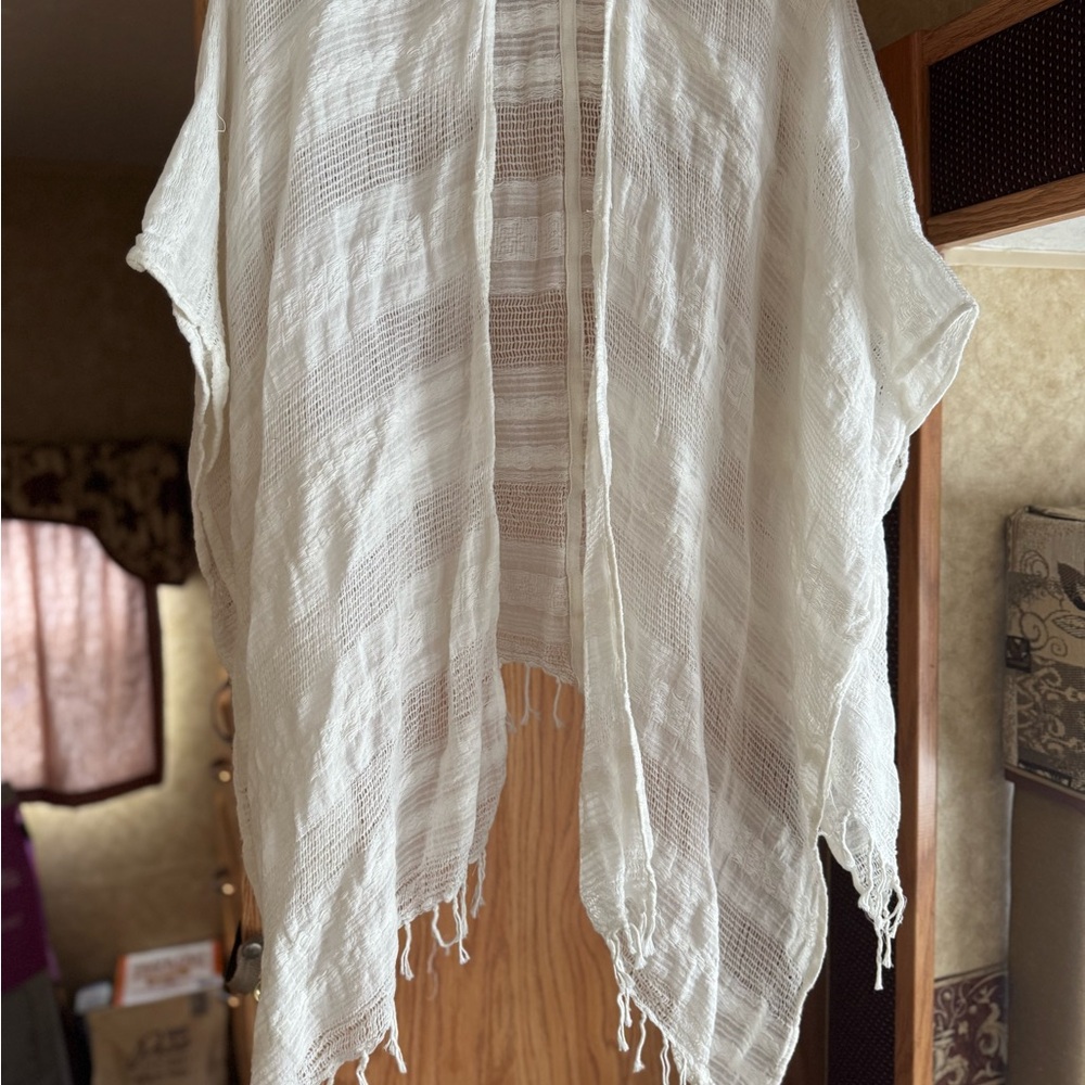 One size cream shawl
